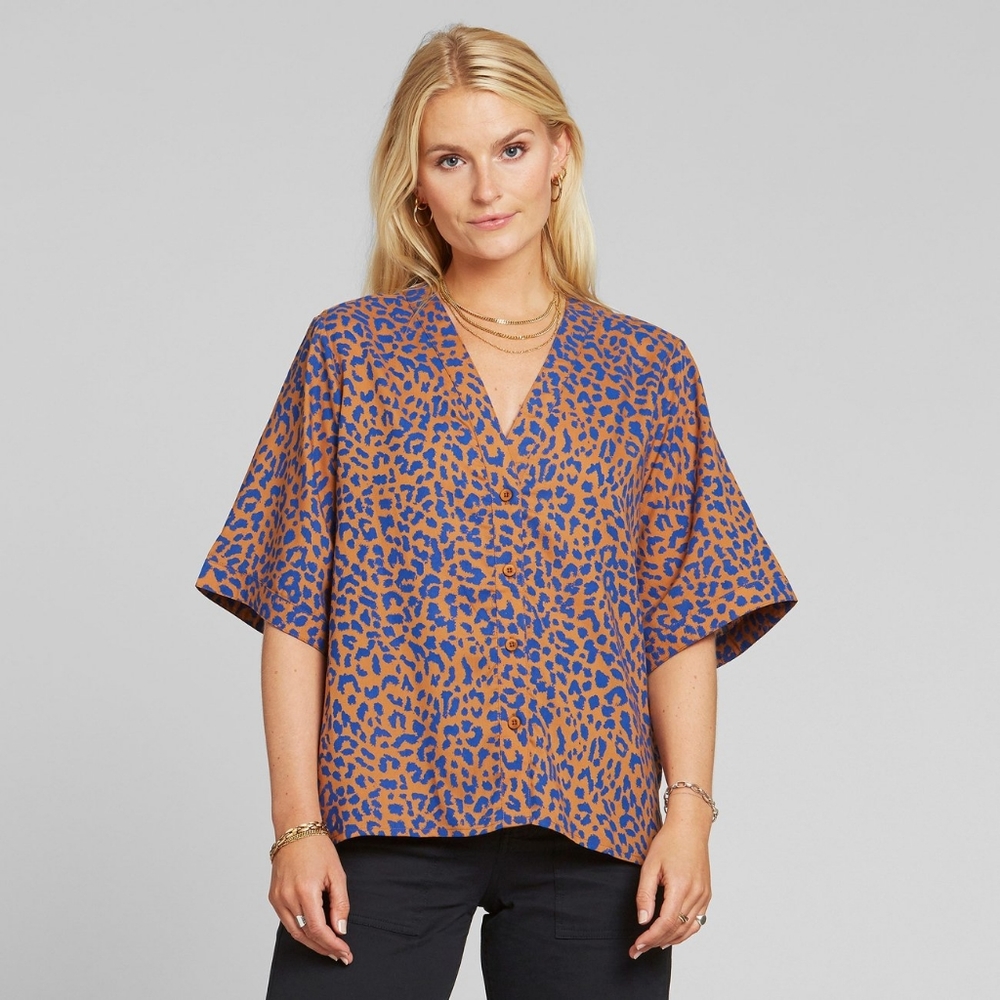 Blouse light brown leopard dedicated brand new